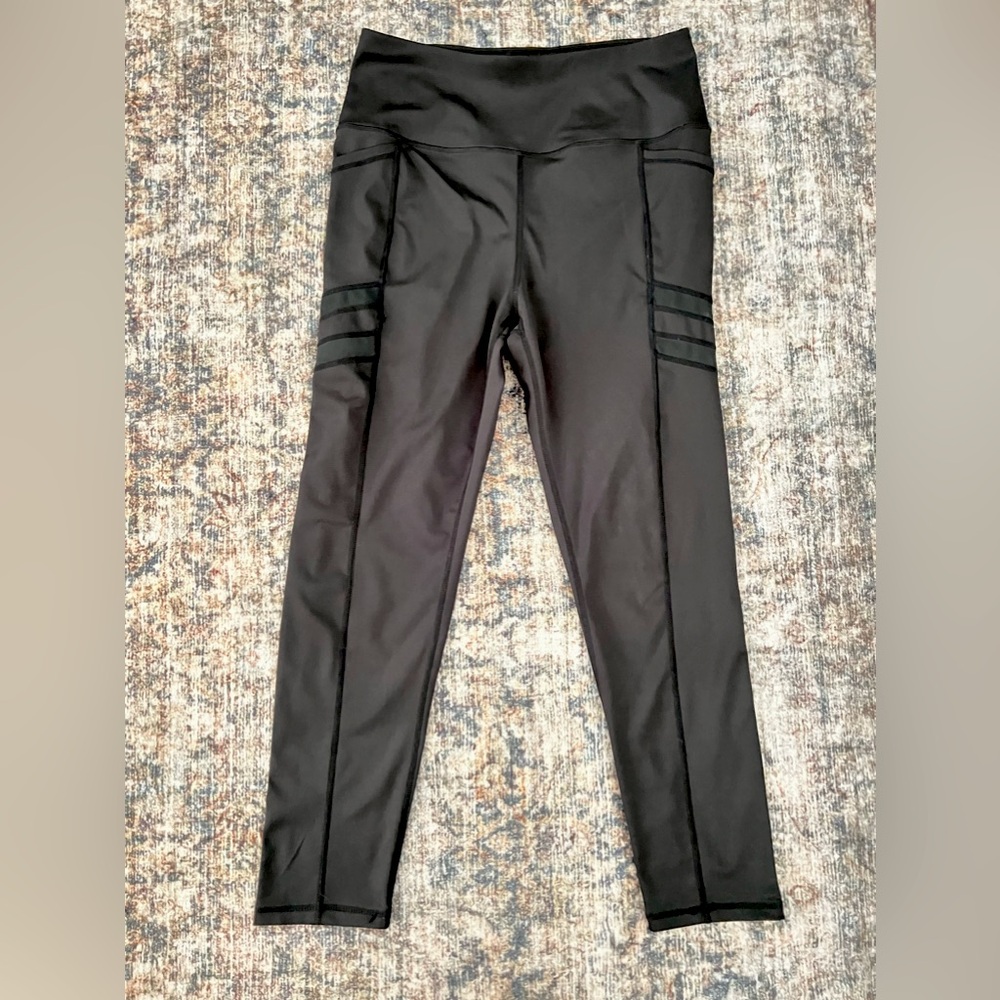 Aéropostale black sports leggings with side mesh stripes XL